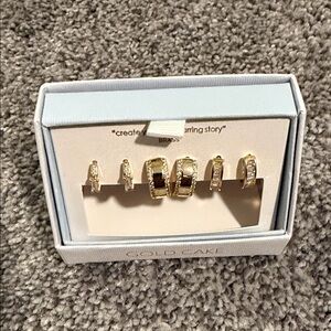 Gold Cake Women's Gold Earring Set